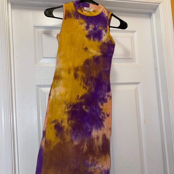 Tie Due Bodycon Dress - Picture 1 of 3